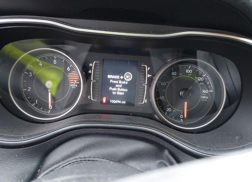 Photo 7 of 2019 Jeep Cherokee LATITUDE PLUS 4X4 (VIN 1C4PJMLBXKD199084)