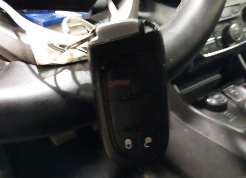 Photo 11 of 2019 Jeep Cherokee LATITUDE PLUS 4X4 (VIN 1C4PJMLBXKD212996)