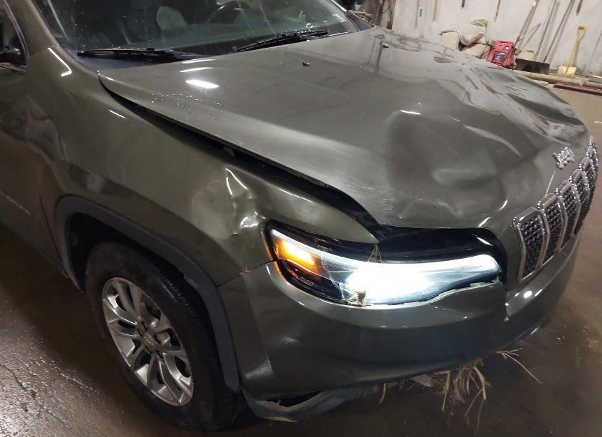 Photo 12 of 2019 Jeep Cherokee LATITUDE PLUS 4X4 (VIN 1C4PJMLBXKD212996)