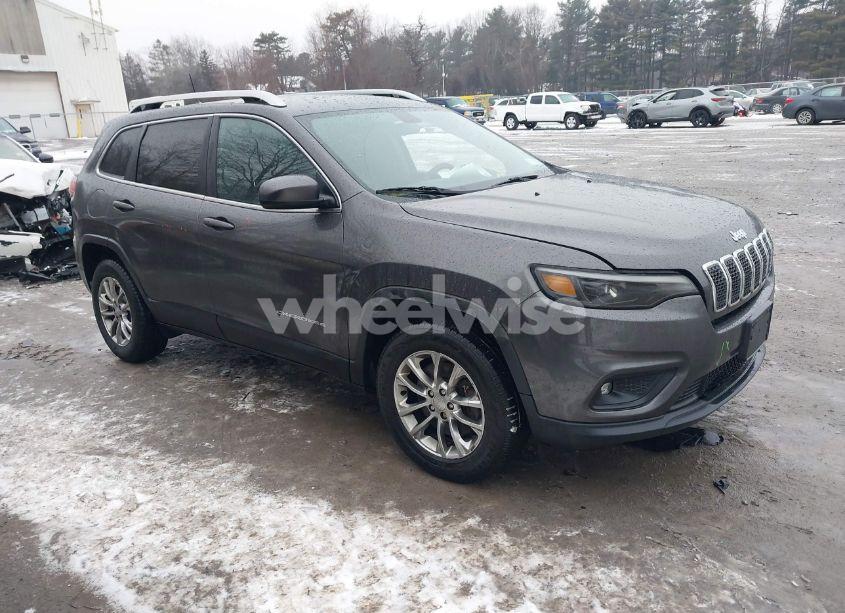 2019 Jeep Cherokee LATITUDE PLUS 4X4 (VIN 1C4PJMLBXKD272048) main photo