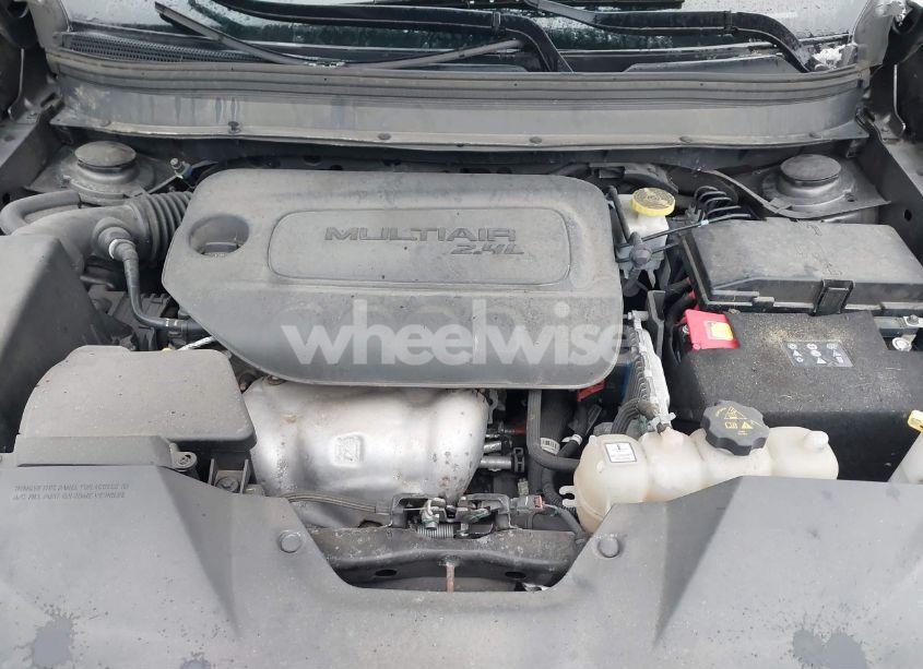 Photo 10 of 2019 Jeep Cherokee LATITUDE PLUS 4X4 (VIN 1C4PJMLBXKD272048)