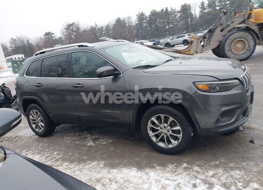 Photo 13 of 2019 Jeep Cherokee LATITUDE PLUS 4X4 (VIN 1C4PJMLBXKD272048)