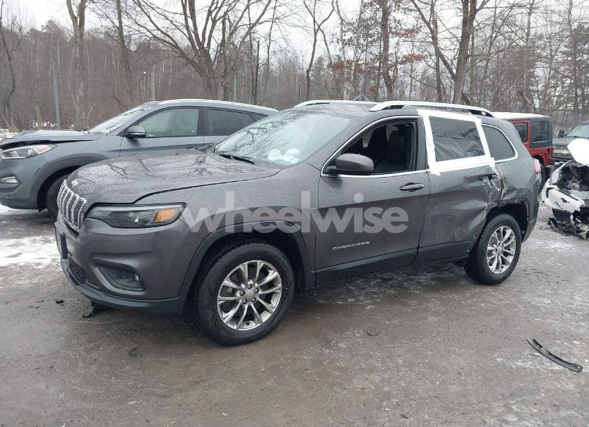 Photo 6 of 2019 Jeep Cherokee LATITUDE PLUS 4X4 (VIN 1C4PJMLBXKD272048)