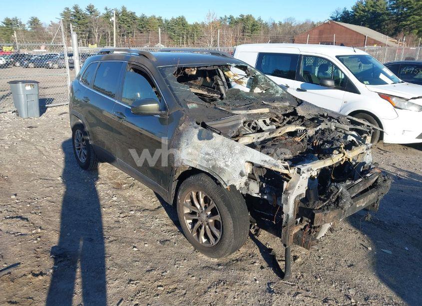 2019 Jeep Cherokee LATITUDE PLUS 4X4 (VIN 1C4PJMLBXKD349730) main photo