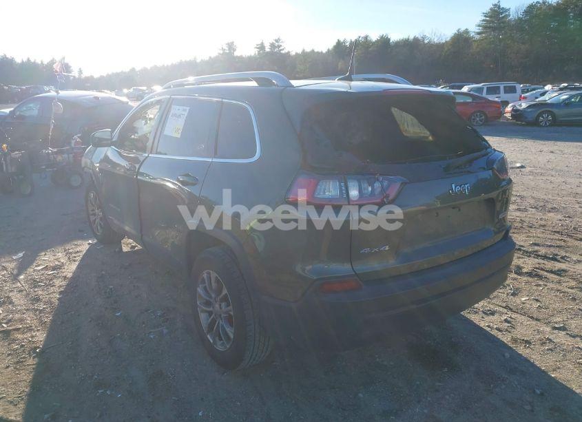 Photo 3 of 2019 Jeep Cherokee LATITUDE PLUS 4X4 (VIN 1C4PJMLBXKD349730)