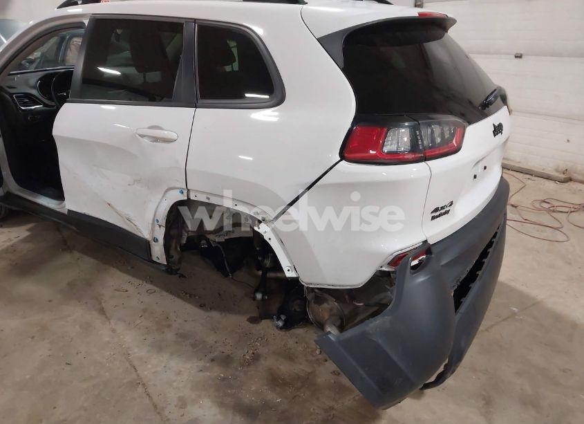 Photo 6 of 2019 Jeep Cherokee ALTITUDE 4X4 (VIN 1C4PJMLBXKD385451)