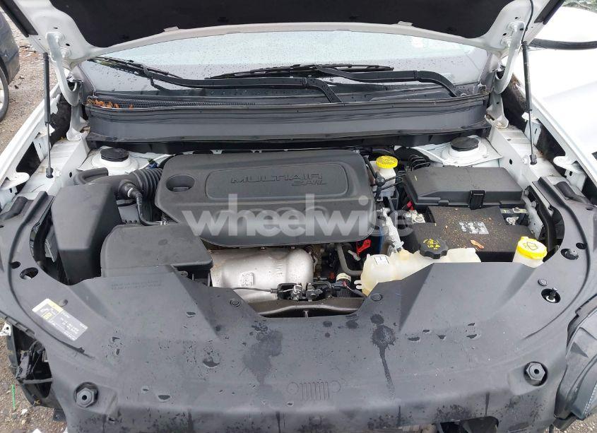Photo 10 of 2020 Jeep Cherokee LATITUDE PLUS 4X4 (VIN 1C4PJMLBXLD538959)