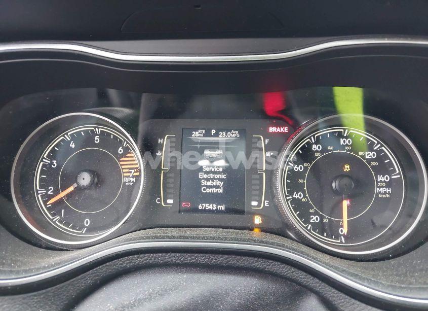 Photo 7 of 2020 Jeep Cherokee LATITUDE PLUS 4X4 (VIN 1C4PJMLBXLD538959)