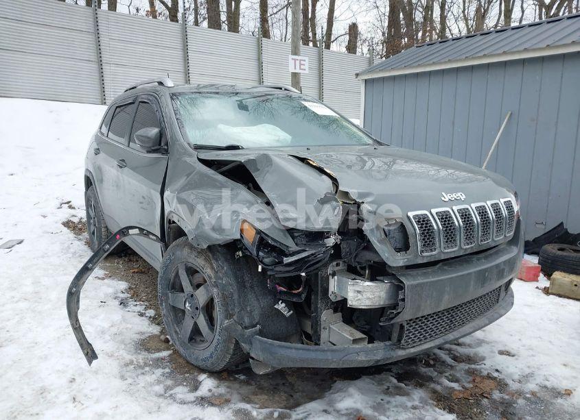 Photo 6 of 2020 Jeep Cherokee LATITUDE PLUS 4X4 (VIN 1C4PJMLBXLD569046)