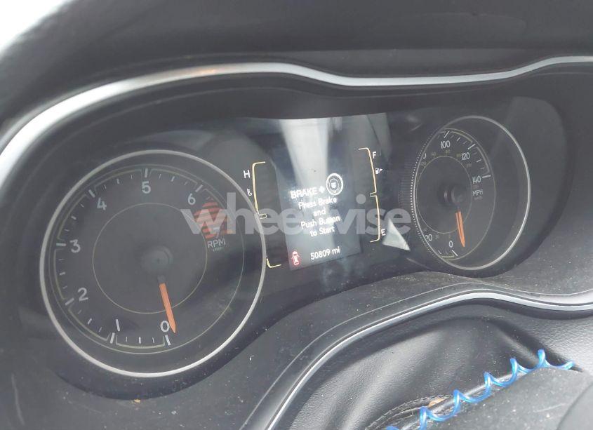 Photo 7 of 2020 Jeep Cherokee LATITUDE PLUS 4X4 (VIN 1C4PJMLBXLD569046)