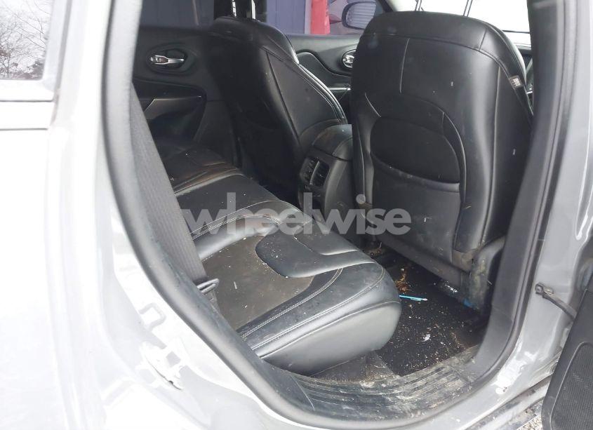 Photo 8 of 2020 Jeep Cherokee LATITUDE PLUS 4X4 (VIN 1C4PJMLBXLD569046)