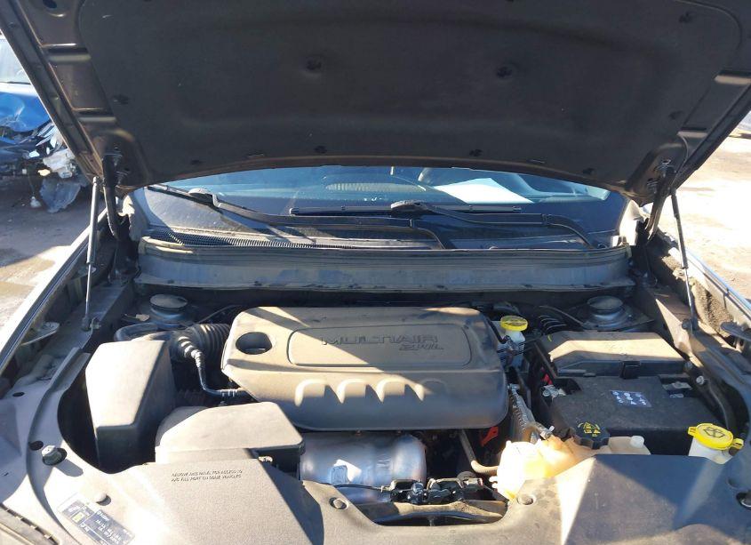 Photo 10 of 2020 Jeep Cherokee LATITUDE PLUS 4X4 (VIN 1C4PJMLBXLD602711)