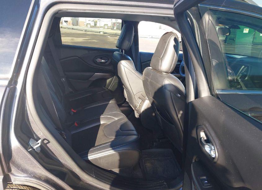 Photo 8 of 2020 Jeep Cherokee LATITUDE PLUS 4X4 (VIN 1C4PJMLBXLD602711)