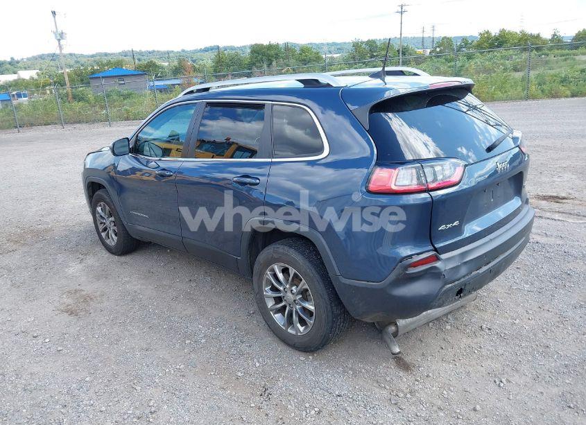 Photo 3 of 2020 Jeep Cherokee (VIN 1C4PJMLBXLD617239)