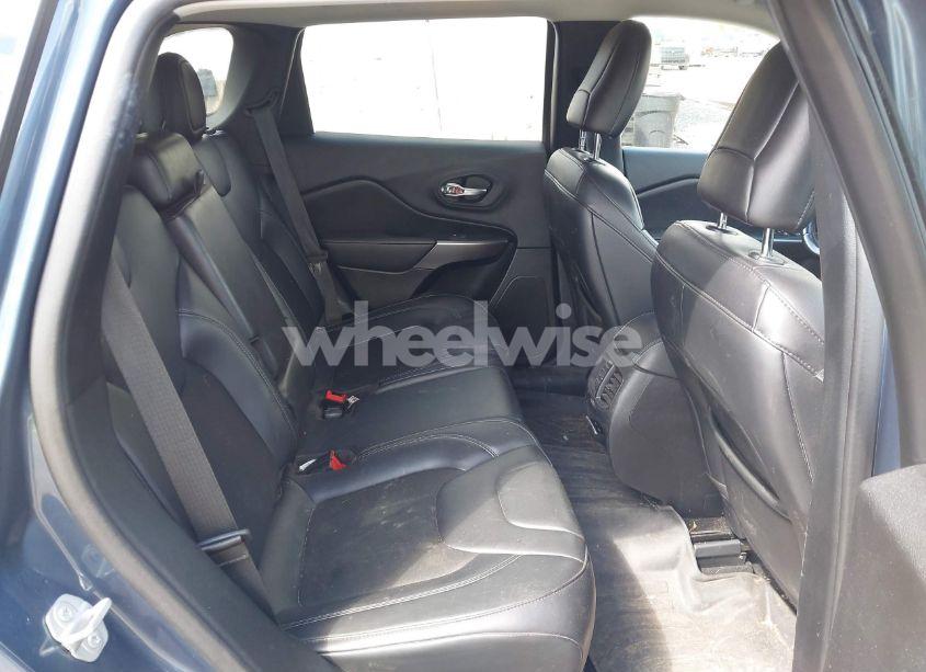 Photo 8 of 2020 Jeep Cherokee (VIN 1C4PJMLBXLD617239)