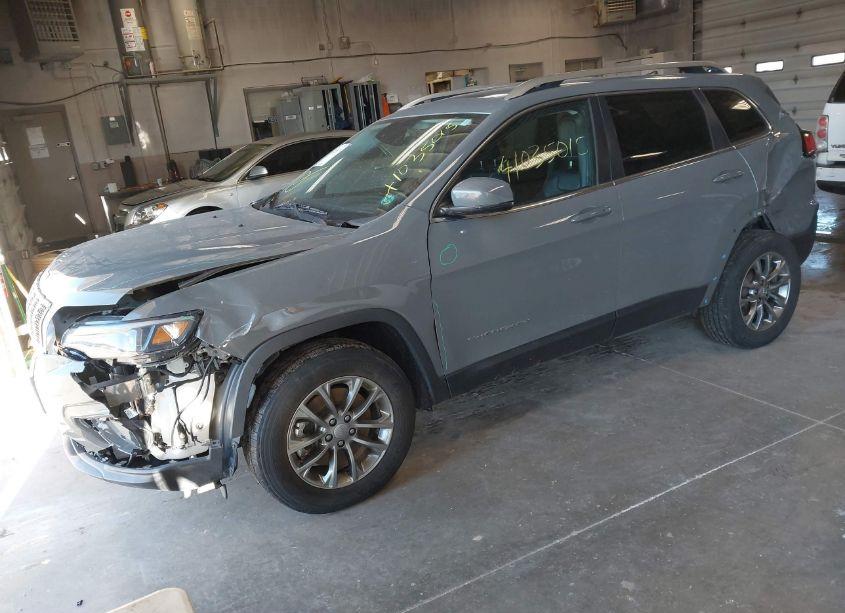 Photo 2 of 2021 Jeep Cherokee LATITUDE PLUS 4X4 (VIN 1C4PJMLBXMD105739)