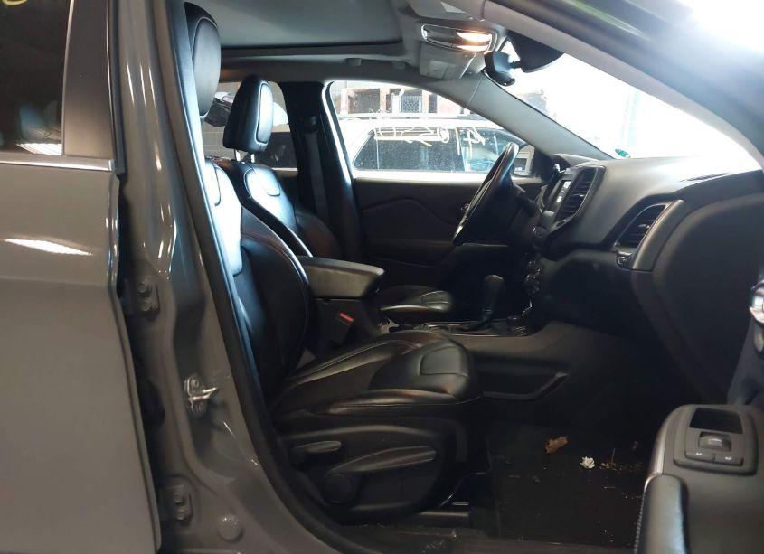 Photo 5 of 2021 Jeep Cherokee LATITUDE PLUS 4X4 (VIN 1C4PJMLBXMD105739)
