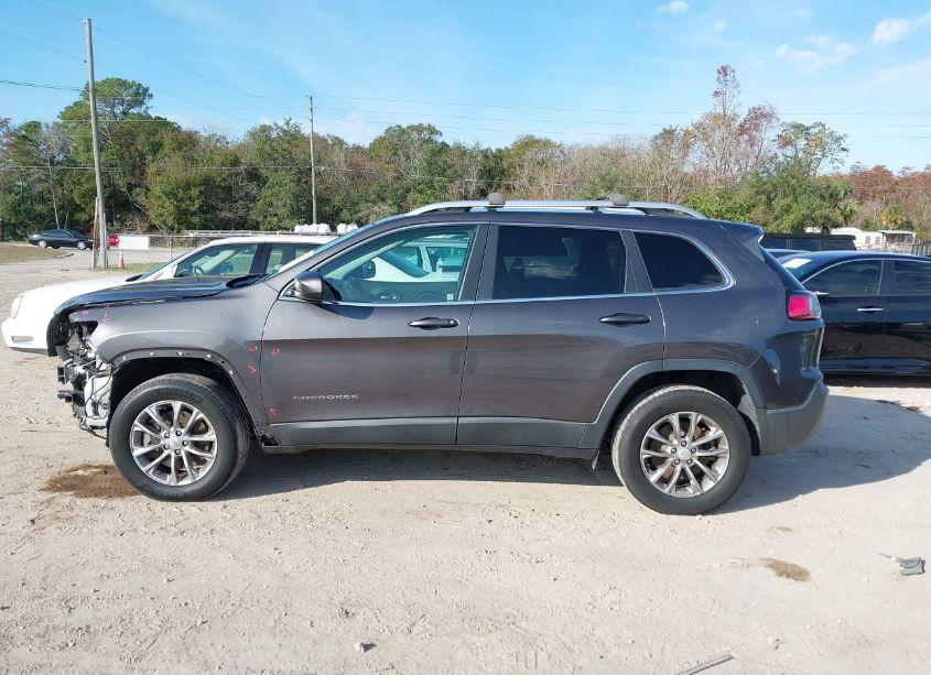 Photo 14 of 2019 Jeep Cherokee LATITUDE PLUS 4X4 (VIN 1C4PJMLN1KD192759)