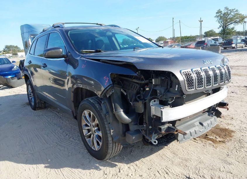 Photo 6 of 2019 Jeep Cherokee LATITUDE PLUS 4X4 (VIN 1C4PJMLN1KD192759)