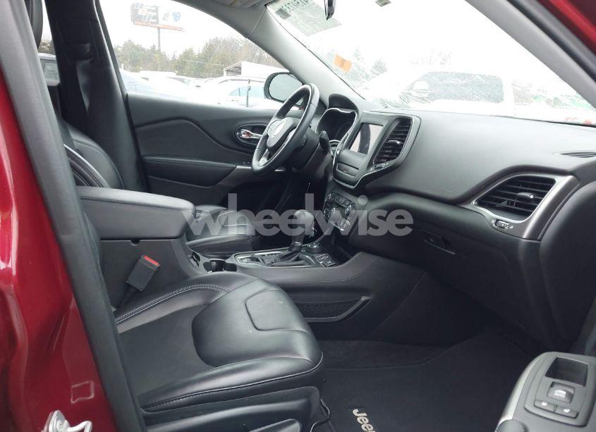 Photo 5 of 2019 Jeep Cherokee LATITUDE PLUS 4X4 (VIN 1C4PJMLN4KD123984)