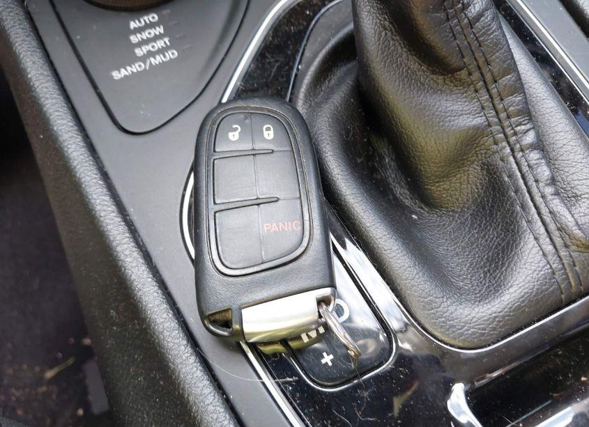 Photo 11 of 2019 Jeep Cherokee ALTITUDE 4X4 (VIN 1C4PJMLN5KD356207)