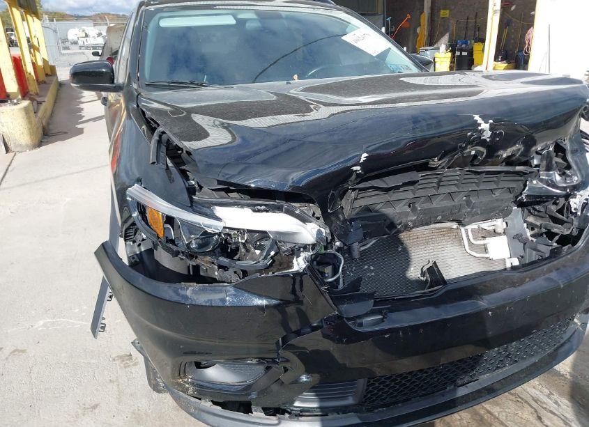 Photo 20 of 2019 Jeep Cherokee ALTITUDE 4X4 (VIN 1C4PJMLN5KD356207)