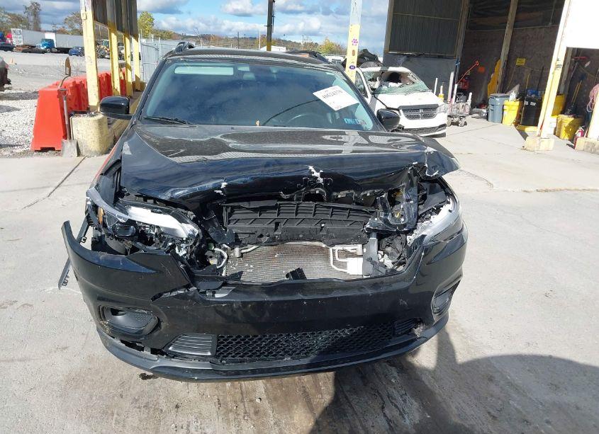 Photo 6 of 2019 Jeep Cherokee ALTITUDE 4X4 (VIN 1C4PJMLN5KD356207)