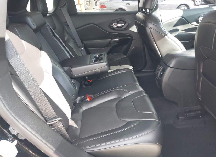 Photo 8 of 2019 Jeep Cherokee ALTITUDE 4X4 (VIN 1C4PJMLN5KD356207)