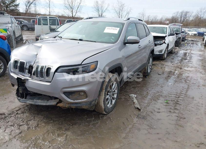 Photo 2 of 2019 Jeep Cherokee LATITUDE PLUS 4X4 (VIN 1C4PJMLN7KD157823)