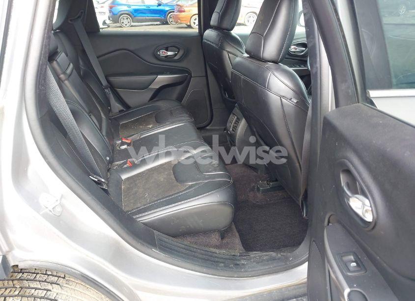 Photo 8 of 2019 Jeep Cherokee LATITUDE PLUS 4X4 (VIN 1C4PJMLN7KD157823)