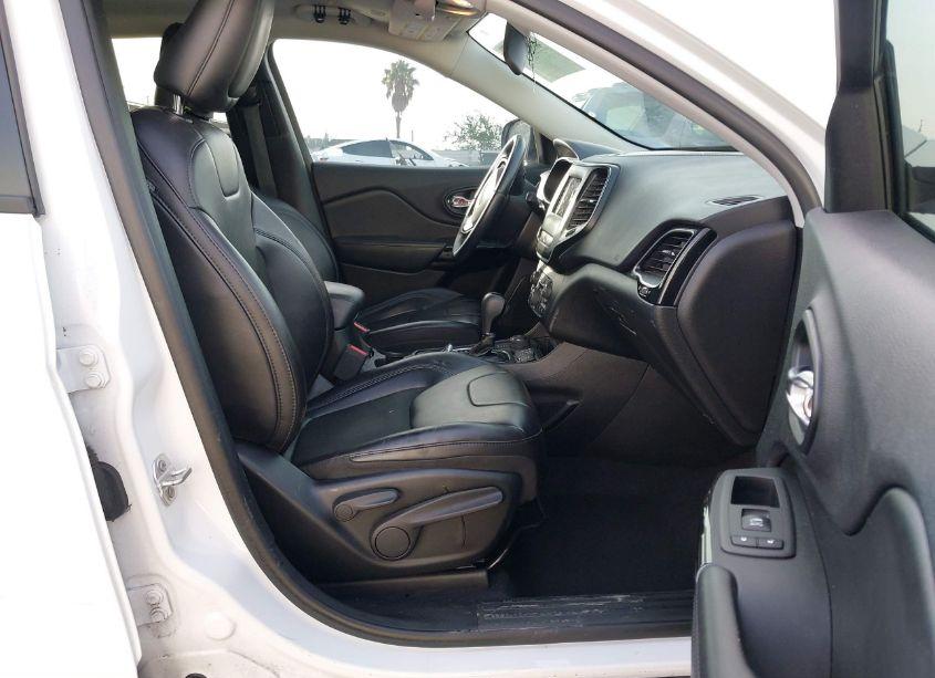 Photo 5 of 2019 Jeep Cherokee ALTITUDE 4X4 (VIN 1C4PJMLNXKD295243)