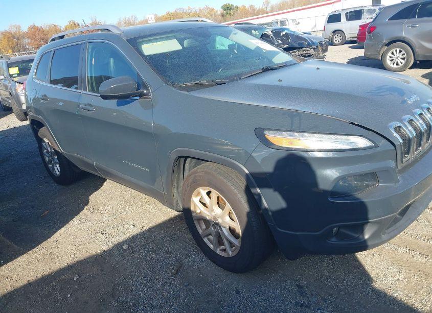 2018 Jeep Cherokee LATITUDE PLUS 4X4 (VIN 1C4PJMLX0JD603276) main photo