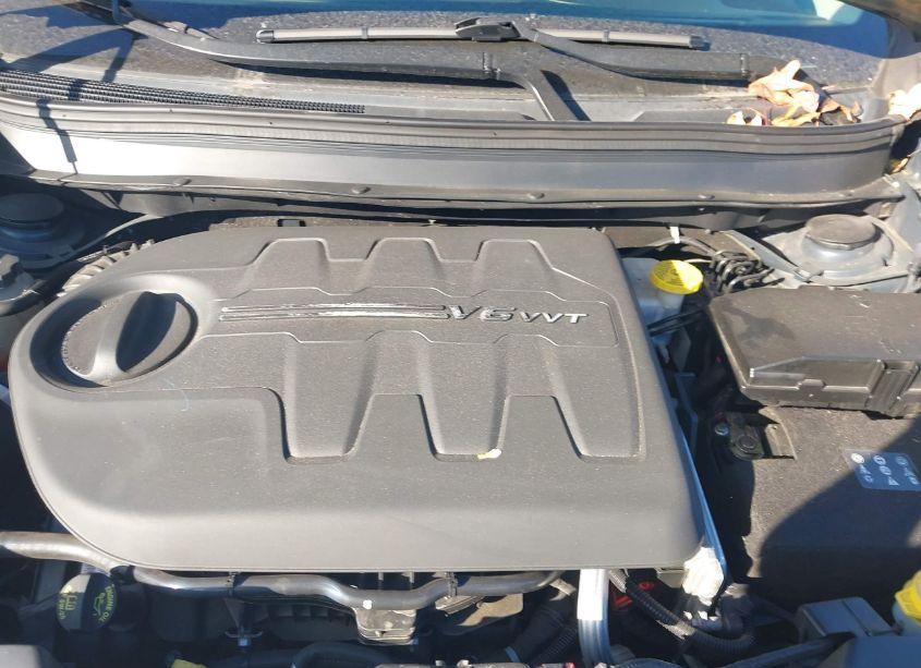 Photo 10 of 2018 Jeep Cherokee LATITUDE PLUS 4X4 (VIN 1C4PJMLX0JD603276)