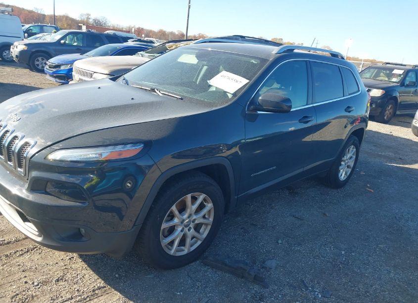 Photo 2 of 2018 Jeep Cherokee LATITUDE PLUS 4X4 (VIN 1C4PJMLX0JD603276)
