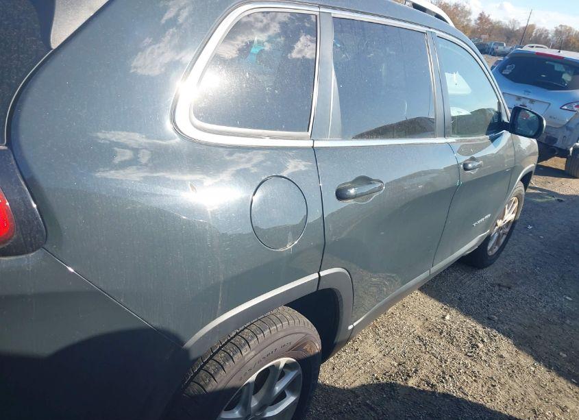 Photo 4 of 2018 Jeep Cherokee LATITUDE PLUS 4X4 (VIN 1C4PJMLX0JD603276)