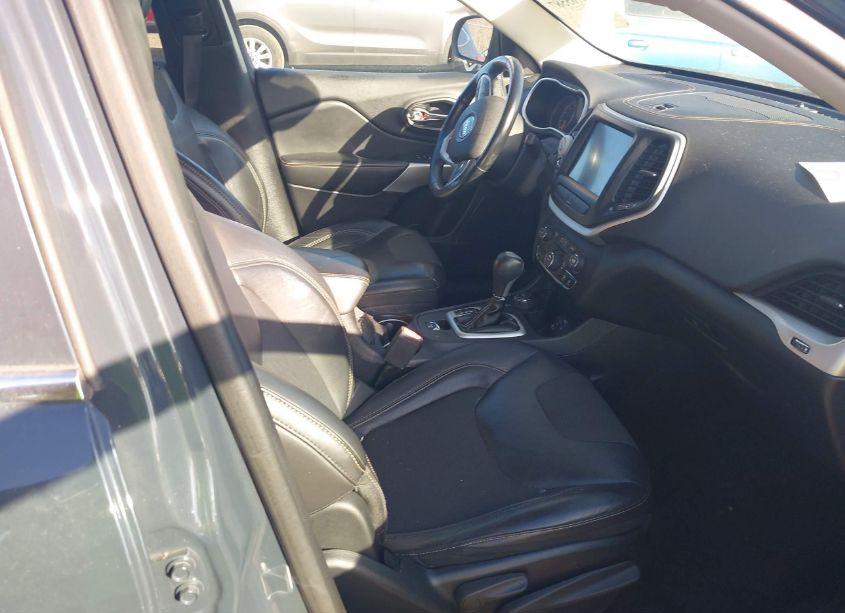 Photo 5 of 2018 Jeep Cherokee LATITUDE PLUS 4X4 (VIN 1C4PJMLX0JD603276)