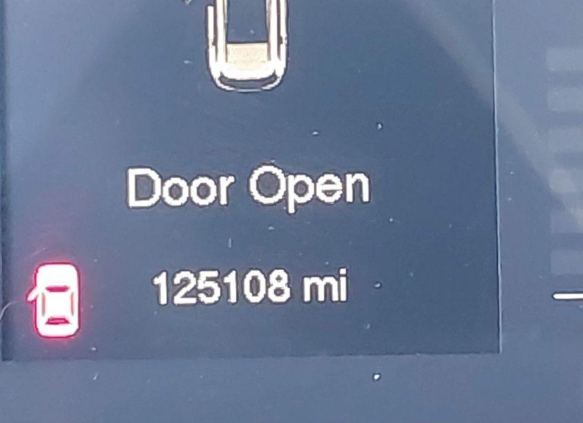 Photo 7 of 2018 Jeep Cherokee LATITUDE PLUS 4X4 (VIN 1C4PJMLX0JD603276)