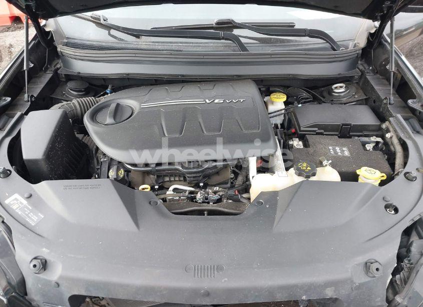 Photo 10 of 2019 Jeep Cherokee LATITUDE PLUS 4X4 (VIN 1C4PJMLX0KD155378)