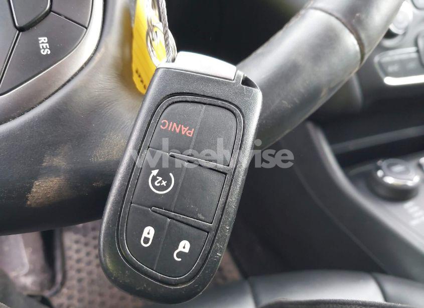 Photo 11 of 2019 Jeep Cherokee LATITUDE PLUS 4X4 (VIN 1C4PJMLX0KD155378)