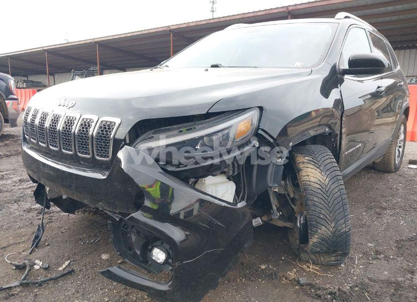 Photo 6 of 2019 Jeep Cherokee LATITUDE PLUS 4X4 (VIN 1C4PJMLX0KD155378)