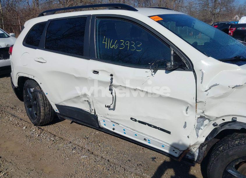 Photo 17 of 2019 Jeep Cherokee ALTITUDE 4X4 (VIN 1C4PJMLX0KD430182)