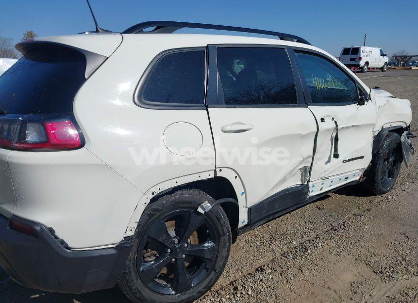 Photo 18 of 2019 Jeep Cherokee ALTITUDE 4X4 (VIN 1C4PJMLX0KD430182)