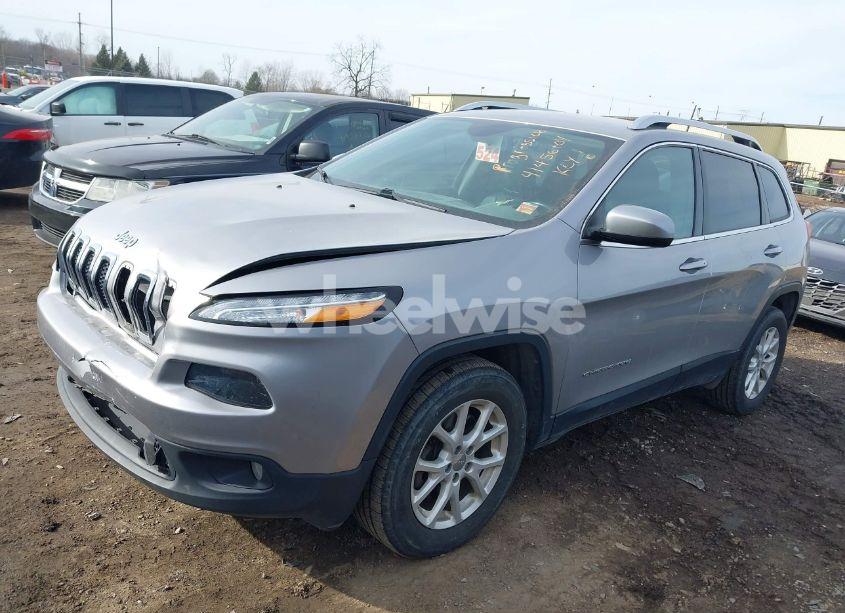 Photo 2 of 2018 Jeep Cherokee LATITUDE PLUS 4X4 (VIN 1C4PJMLX1JD550457)
