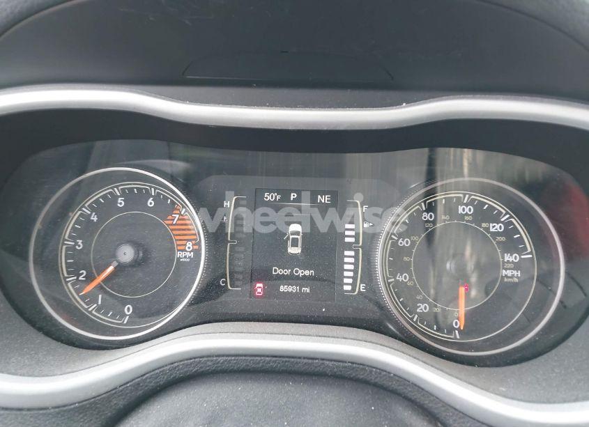 Photo 7 of 2018 Jeep Cherokee LATITUDE PLUS 4X4 (VIN 1C4PJMLX1JD550457)