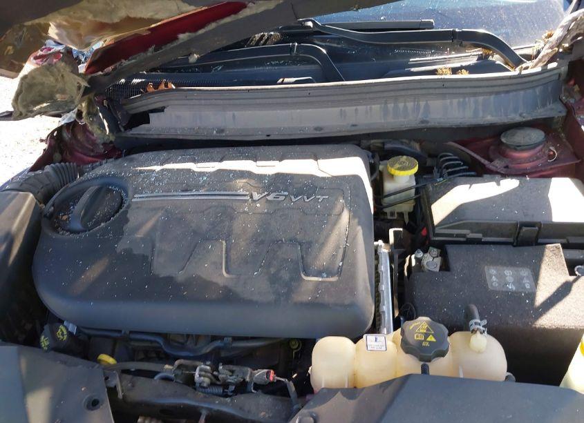 Photo 10 of 2019 Jeep Cherokee LATITUDE PLUS 4X4 (VIN 1C4PJMLX1KD230637)