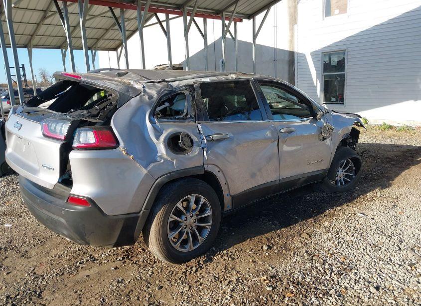 Photo 4 of 2019 Jeep Cherokee LATITUDE PLUS 4X4 (VIN 1C4PJMLX1KD272628)