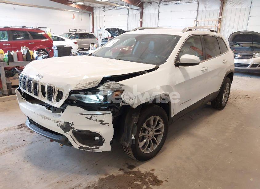 Photo 2 of 2020 Jeep Cherokee LATITUDE LUX 4X4 (VIN 1C4PJMLX1LD637567)