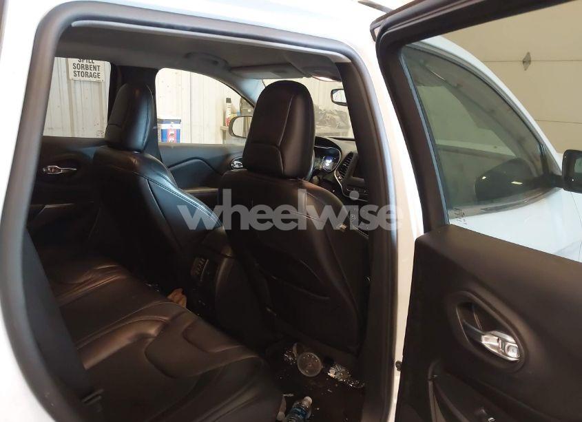 Photo 8 of 2020 Jeep Cherokee LATITUDE LUX 4X4 (VIN 1C4PJMLX1LD637567)