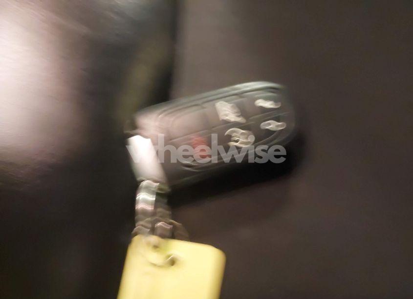 Photo 11 of 2019 Jeep Cherokee LATITUDE PLUS 4X4 (VIN 1C4PJMLX2KD101757)