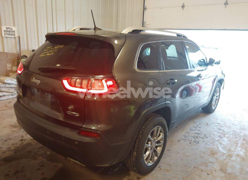 Photo 4 of 2019 Jeep Cherokee LATITUDE PLUS 4X4 (VIN 1C4PJMLX2KD101757)